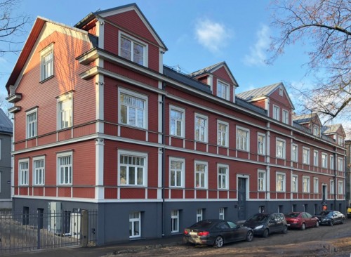 Ēkas rekonstrukcija Lapu ielā Rīgā
