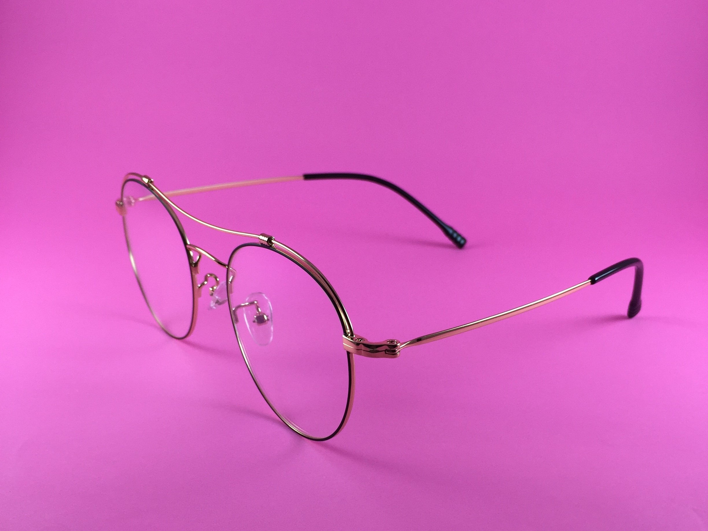 Хочу купить очки. Круглые очки для зрения. Железные очки. Металлическая оправа. Очки с металлической оправой.